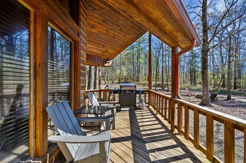 27 Laurel Branch Ln, Broken Bow, OK 74728