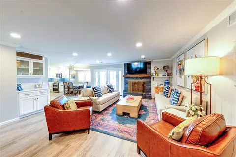 3037 NW 61st Ter, Oklahoma City, OK 73112