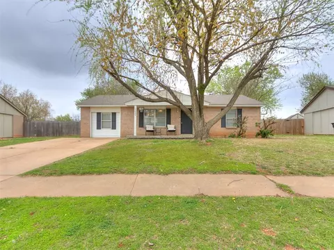 1605 NE 5th St, Moore, OK 73160