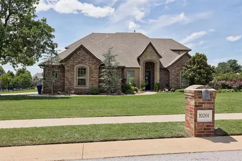 10201 Ashewood Dr, Oklahoma City, OK 73151