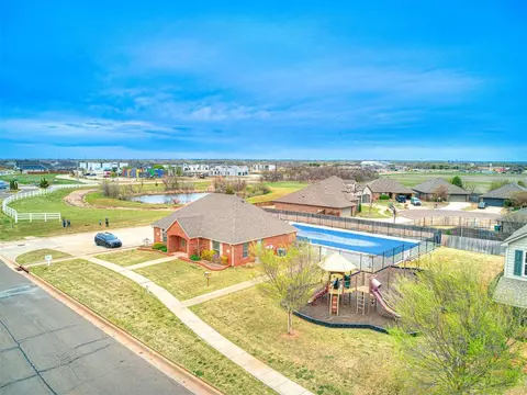 17300 Shadow Hawk Ln, Edmond, OK 73012 photo 42