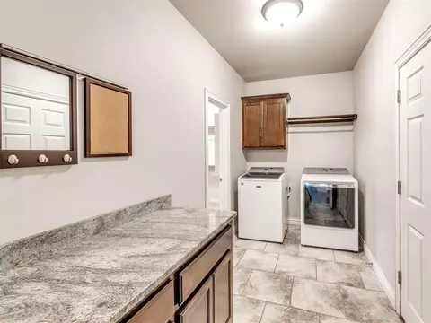 17300 Shadow Hawk Ln, Edmond, OK 73012 photo 28