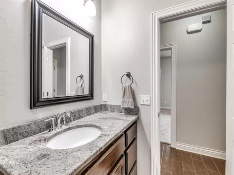 17300 Shadow Hawk Ln, Edmond, OK 73012 photo 32