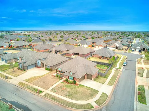 17300 Shadow Hawk Ln, Edmond, OK 73012 photo 40