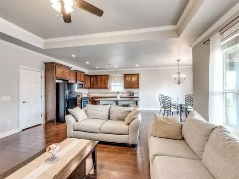17300 Shadow Hawk Ln, Edmond, OK 73012 photo 11