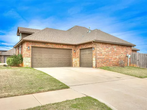 17300 Shadow Hawk Ln, Edmond, OK 73012 photo 5