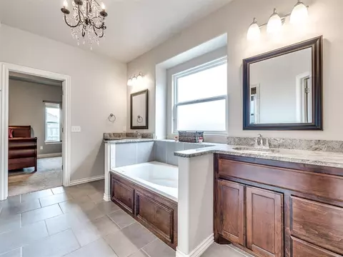 17300 Shadow Hawk Ln, Edmond, OK 73012 photo 25