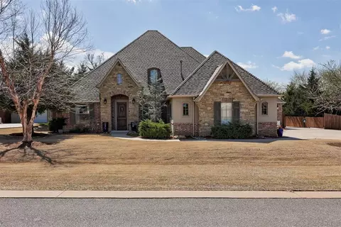 700 E Lydia Ter, Mustang, OK 73064