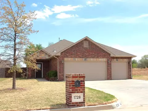 1728 Robin Dr, Woodward, OK 73801