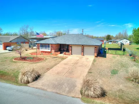 623 S Pleasant View Dr, Mustang, OK 73064