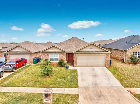 9504 Linus Dr, Moore, OK 73160
