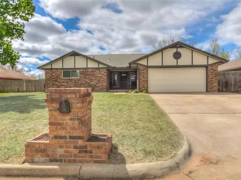 3805 Regatta Rd, Yukon, OK 73099