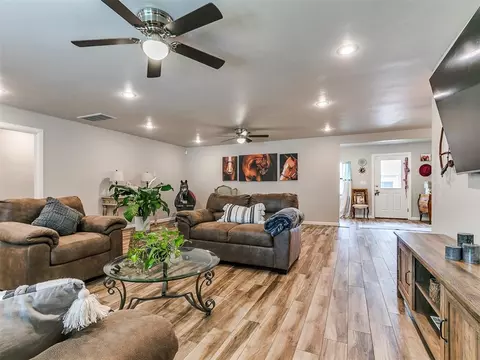 501 E Washington Ave, Guthrie, OK 73044 photo 13