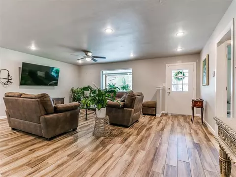 501 E Washington Ave, Guthrie, OK 73044 photo 10