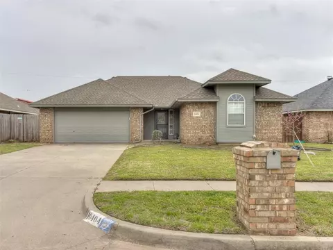 10404 NW 45th St, Yukon, OK 73099