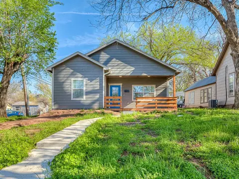 314 E Logan Ave, Guthrie, OK 73044