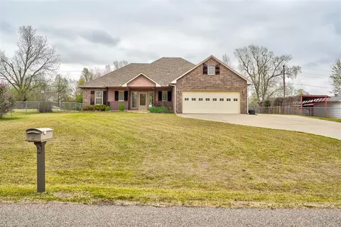 708 S Lakehoma Place Dr, Mustang, OK 73064