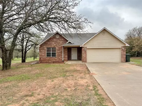 225 Oakridge Rd, Tecumseh, OK 74873