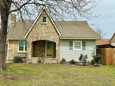 1707 NW Lake Ave, Lawton, OK 73507