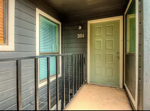 11560 N May Ave #G201, Oklahoma City, OK 73120