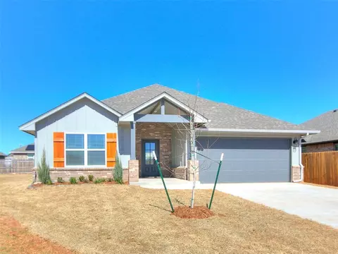 11033 SW 35th Ter, Yukon, OK 73099