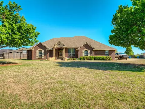 4105 Stardust Ln, Tuttle, OK 73089 photo 2