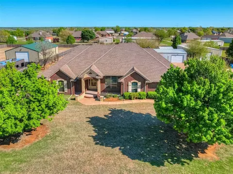 4105 Stardust Ln, Tuttle, OK 73089