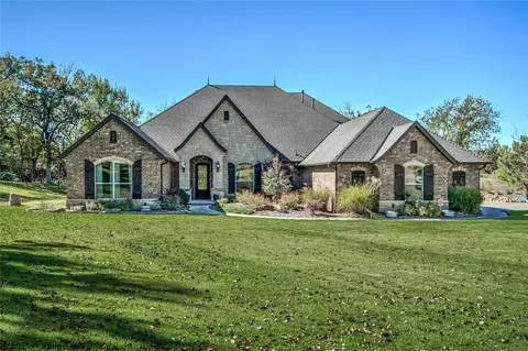 10405 Valley Crossing Dr, Oklahoma City, OK 73151