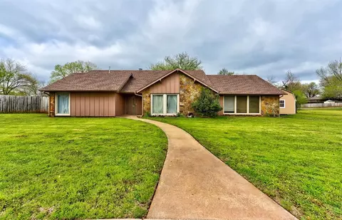 1717 Briarwood Dr, Purcell, OK 73080