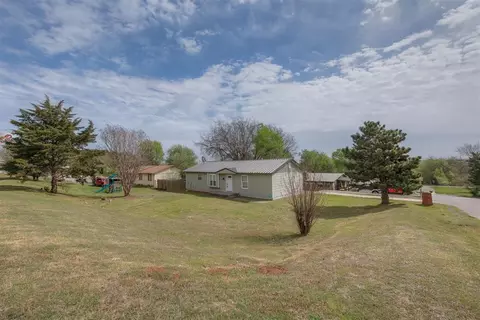 700 N 3 Ave, Purcell, OK 73080 photo 2