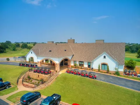 2246 Winter Creek Cir, Blanchard, OK 73010