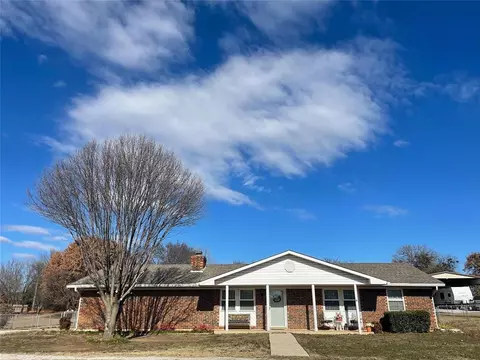 212 Sycamore St, Ardmore, OK 73401