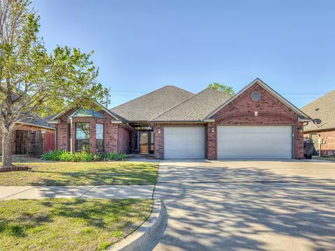 10904 NW 116th St, Yukon, OK 73099