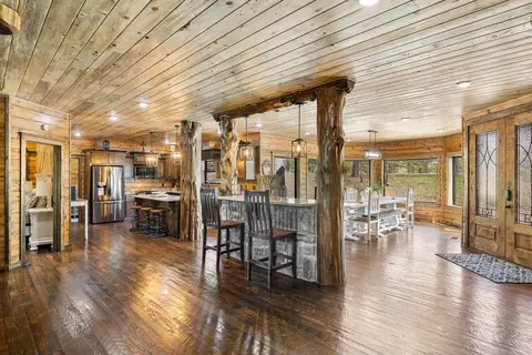 589 W Eagle Mountain Trl, Broken Bow, OK 74728 photo 4