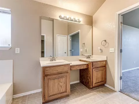 2817 Devonshire St, Norman, OK 73071 photo 10