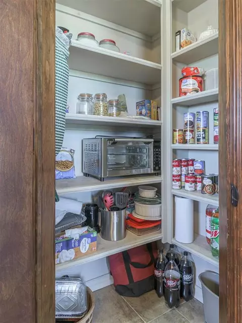 1611 Camelot St, Tuttle, OK 73089 photo 17