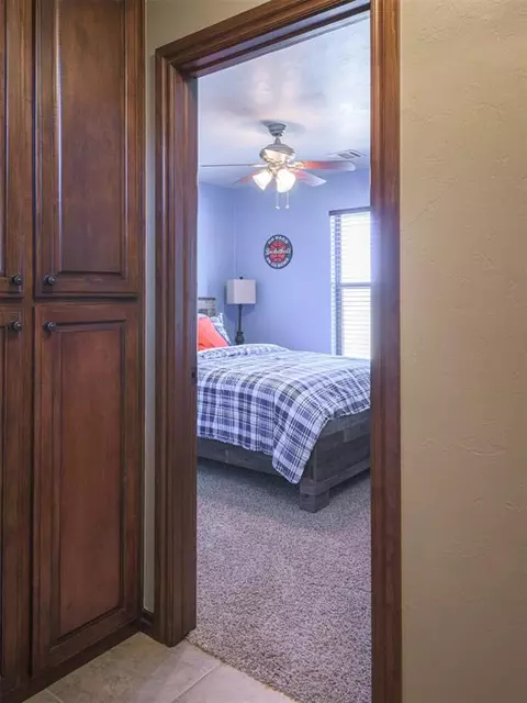 1611 Camelot St, Tuttle, OK 73089 photo 9