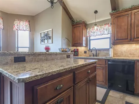 1611 Camelot St, Tuttle, OK 73089 photo 18