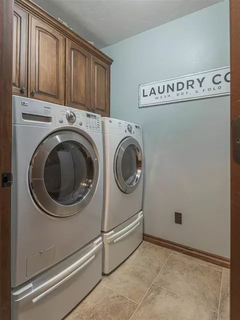 1611 Camelot St, Tuttle, OK 73089 photo 32