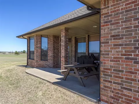 1611 Camelot St, Tuttle, OK 73089 photo 38