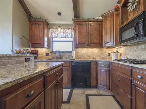 1611 Camelot St, Tuttle, OK 73089 photo 19