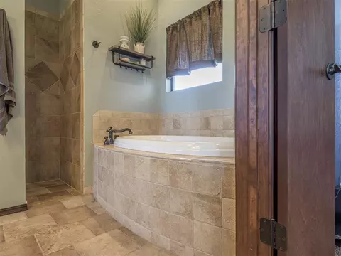 1611 Camelot St, Tuttle, OK 73089 photo 22