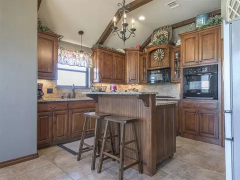 1611 Camelot St, Tuttle, OK 73089 photo 14