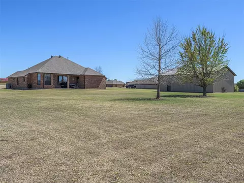 1611 Camelot St, Tuttle, OK 73089 photo 41