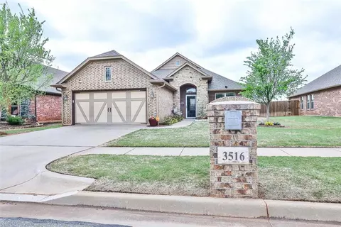 3516 Mount Mitchell Ln, Norman, OK 73069