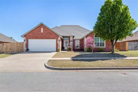 2216 Stratta Dr, Weatherford, OK 73096