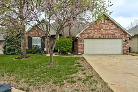 3304 Sand Plum Ln, Edmond, OK 73003