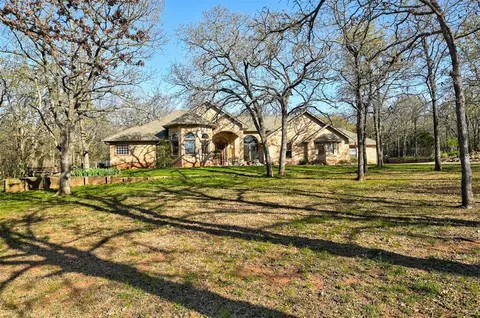 5815 Hickory Bend Dr, Norman, OK 73026