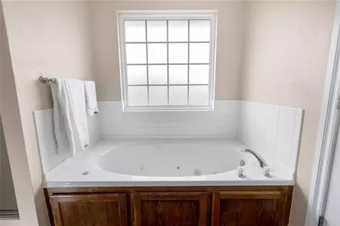2819 Deer Run, Altus, OK 73521 photo 19