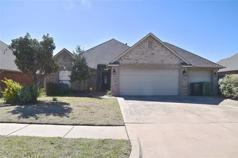 908 Regal Rd, Yukon, OK 73099